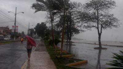 En La Ceiba se registraron fuertes lluvias este domingo.