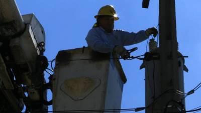 Cuadrillas de la Enee trabajarán en el mantenimiento de líneas de transmisión mañana sábado.