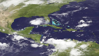 Fotografía facilitada por la Administración Oceánica y Atmosférica de los Estados Unidos (NOOA) que muestra a la tormenta tropical 'Karen' en el Golfo de México al oeste de Florida y al sur de Luisiana, Mississipi y Alabama. EFE/Noaa