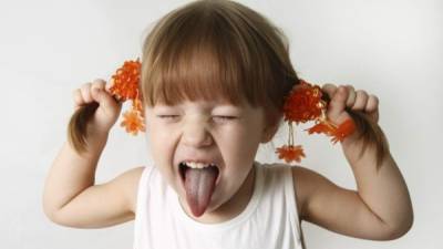 Los niños expuestos durante el embarazo a la exposición al humo de la nicotina provoca cambios estructurales en el cerebro del feto.