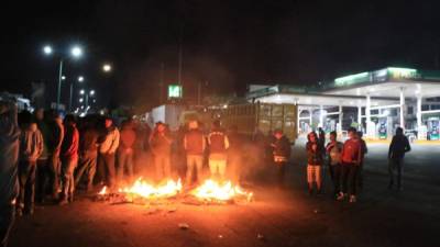 Las protestas contra el alza en el precio de los combustibles en México se multiplicaron este miércoles. En al menos 15 estados, manifestantes tomaron casetas de peaje y permitieron el paso de automovilistas sin pagar.