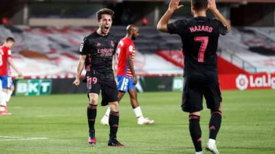 Álvaro Odriozola marcó el tercer gol del Real Madrid ante Granada tras una asistencia de Eden Hazard.