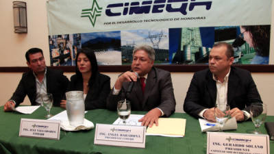 Rolando Pérez, July Valladares, Ángel Barahona y Gerardo Solano, del Cimeqh.