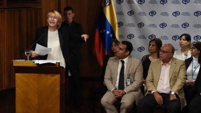 Luisa Ortega se ha convertido en la nueva 'enemiga' del gobierno de Nicolás Maduro. AFP.