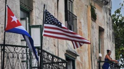Washington estudia cerrar su embajada en La Habana tras los supuestos ataques acústicos.