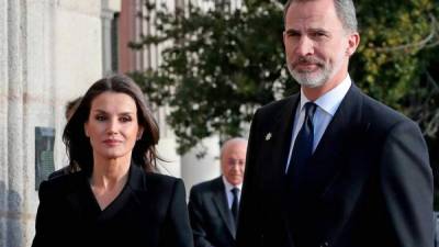 Letizia Ortiz y Felipe VI de España se hicieron test del coronavirus.