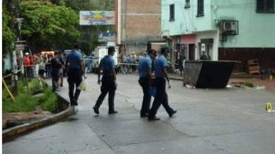 Escena del crimen en la que fueron asesinadas tres personas en la colonia Hato de Enmedio de Tegucigalpa.