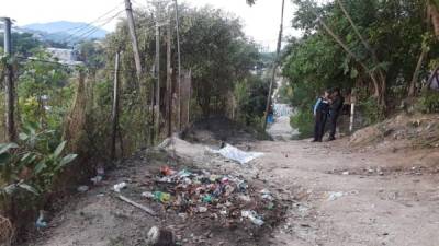 Las autoridades policiales acordaron el lugar donde fue encontrado el cadáver.