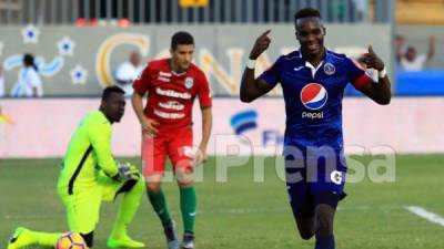 Rubilio Castillo se lució con un penal a lo Panenka contra el Marathón.