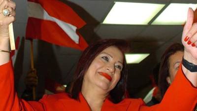 Echeverría, quien fue parlamentaria entre 2006-2010, falleció a causa de las heridas de bala, según un informe preliminar de las fuerzas de seguridad que acordonaron la escena del crimen.