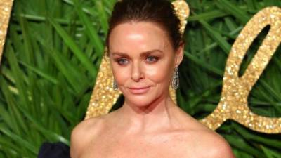 La conocida Stella McCartney ha donado fondos al Fondo de Defensa Legal de la NAACP.