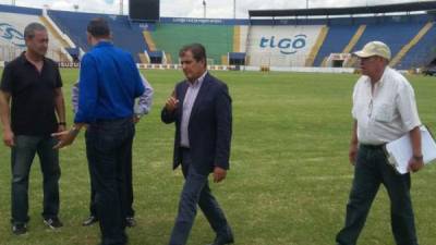 Pinto pisó la cancha del estadio Nacional y no quedó nada satisfecho. FOTO Cortesía.