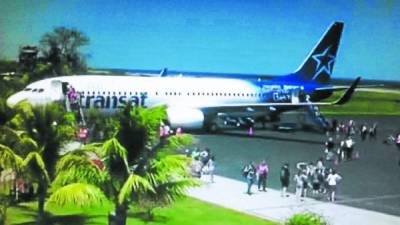 El pasado jueves llegó el primer vuelo con 189 turistas canadienses a bordo.