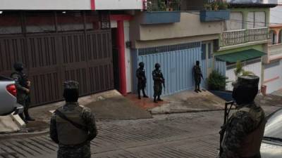 Autoridades aseguran una vivienda en Tegucigalpa.