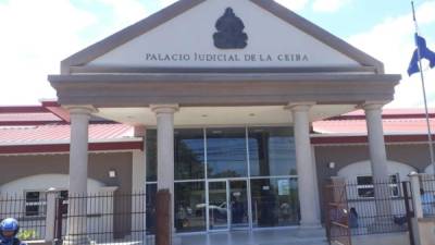 En el Palacio Judicial de La Ceiba se presentó el acusado.