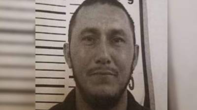 El inmigrante hondureño Marco Antonio Muñoz (39) fue hallado muerto en su celda tras ser separado de su esposa e hijo en la frontera de EEUU./Foto Starr County Sheriff's Office.