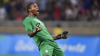 Luis 'Buba' López celebrando el gol de Alberth Elis. Foto EFE