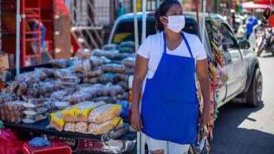 El subsidio de ayuda es de 2,000 lempiras canjeables.