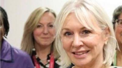 La Subsecretaria de Estado para Salud Pública del Reino Unido, la legisladora conservadora Nadine Dorries. Foto cortesía de Twitter.