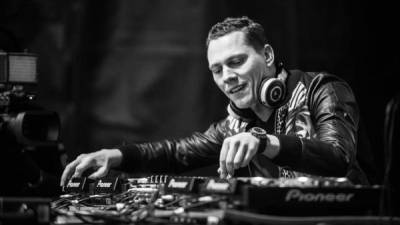 Tiesto a a sus 48 años, es considerado uno de los artífices de la popularización de la música electrónica entre el público general.