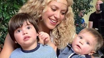 Shakira junto a Milan y Sasha.