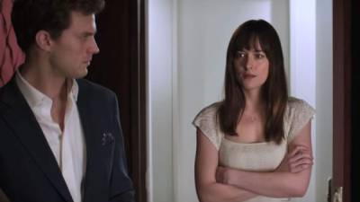 La película, basada en la novela de E.L. James, que sedujo a millones de lectores, sobre todo a un público femenino, cuenta la historia de amor y sumisión entre Grey y una joven de 22 años, todavía virgen, seducida durante una entrevista de empleo.