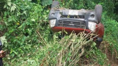 En este vehículo se conducía Adalid Rápalo, quien al estar herido atropelló a otro que caminaba por la carretera.