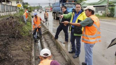 El alcalde Armando Calidonio dice que las obras se hacen con dinero no con intenciones.