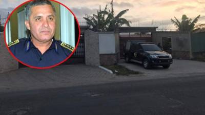 Personal del Ministerio Público en la residencia del expolicía Ramírez del Cid.