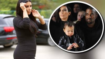 Kim Kardashian mostró su pancita usando un vestido apretado tras rumores del sexo de su bebé.