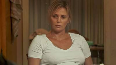 Charlize Theron protagoniza la comedia 'Tully'.// Foto Bron Studios‎.