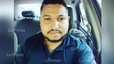 La víctima fue encontrado asesinado en su propio vehículo.