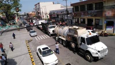 Los recolectores exigen que la comuna ceibeña pague la deuda millonaria que tiene con ellos.