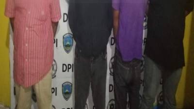 La Policía no dio a conocer las identidades de los cuatro detenidos.