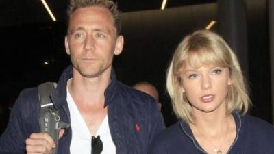 Foto tomada durante el romance de Tom Hiddleston y Taylor Swift en 2016.