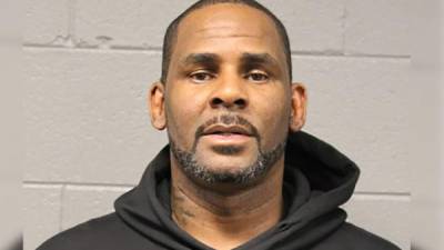 R. Kelly niega las acusaciones y asegura que las mujeres están mintiendo.