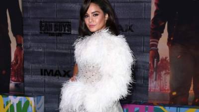 La actriz Vanessa Hudgens llegó sonriente a la alfombra roja de la premiere de 'Bad Boys for Life' en Hollywood, poco después de que surgieran informes de su ruptura con su novio, Austin Butler, con quien tenía casi nueve años de relación.