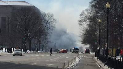 El incendio se registró en una tienda cercana a la Casa Blanca.