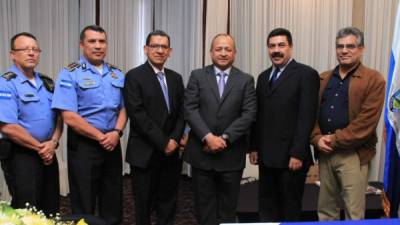 Alcides Vides, Héctor Iván Mejía, Manuel Luna, Julián Pacheco, Manuel Zerón y Óscar Hernández.