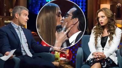 La actriz Leah Remini habla del beso de Jennifer López y Mark Anthony durante el programa Watch What Happens (Bravo) con Andy Cohen.