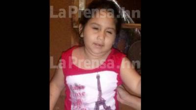 Astrid Nicole Paz López (6) había sido rescatada del incendio por un vecino.