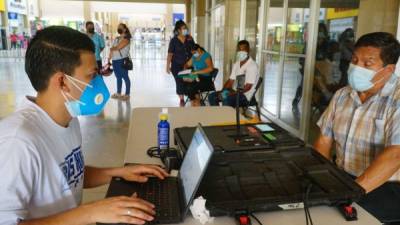 En San Pedro Sula están habilitados 12 centros de entrega, entre ellos Mall Galerías del Valle, que atiende de 8:00 am a 4:00 pm.