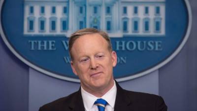 Sean Spicer, portavoz de la Casa Blanca, afirmó que el magnate tiene informes que validan sus acusaciones contra los inmigrantes.