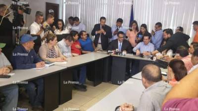 El Gobierno está a la espera de finiquitar los últimos detalles para la instalación de la mesa de diálogo.