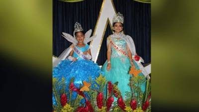 Bellas. Stephany Pérez y Kensy Romero fueron coronadas como las nuevas reinas infantil y juvenil, respectivamente.