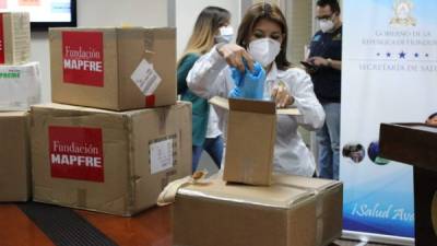 Los materiales están destinados al personal que combate en primera línea la pandemia del COVID-19.