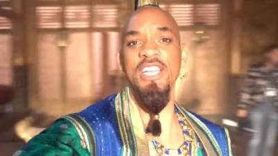 Will Smith interpreta al Genio en la versión live action del clásico de Disney Aladino y la lámpara maravillosa.