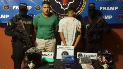 Cristián Isaac Navas Cabrera (izquierda) fue capturado en San Lorenzo, Valle.