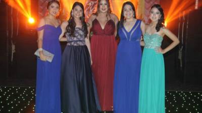 Betsy Rodríguez, Rachelle Paz, Valerie Sarmiento, Leonela López y Elena Laínez.