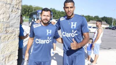 Eddie Hernández junto a Alfredo Mejía en las prácticas de este día.